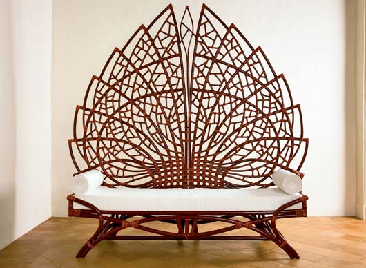 extravagantné operadlo z ratanu