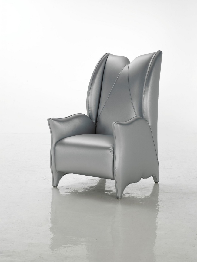 Kreslo, moje antoinettovo šedé metalické efekty Kreslo mme antoinetta sivé vytvára metalické efekty