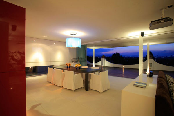 zaujímavý extravagantný interiér