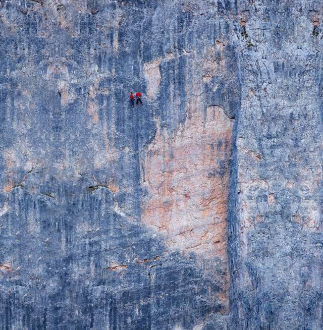 športové lezenie po skalách extrémne fotografie svet