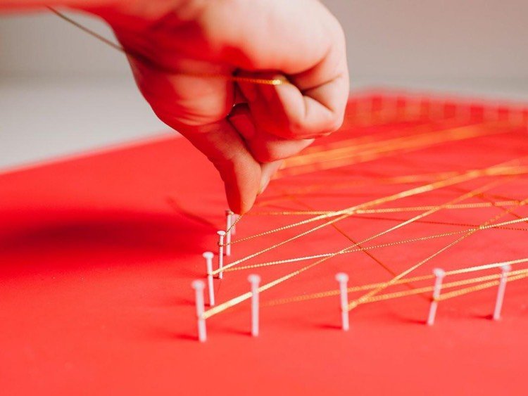 nitkové obrázky-nechty-diy-inštrukcie-navíjanie nití