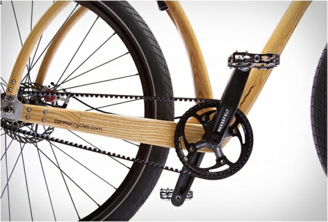 Jazda na bicykli z dreva s nádherným prevedením nožných pedálov Pedále na bicykli