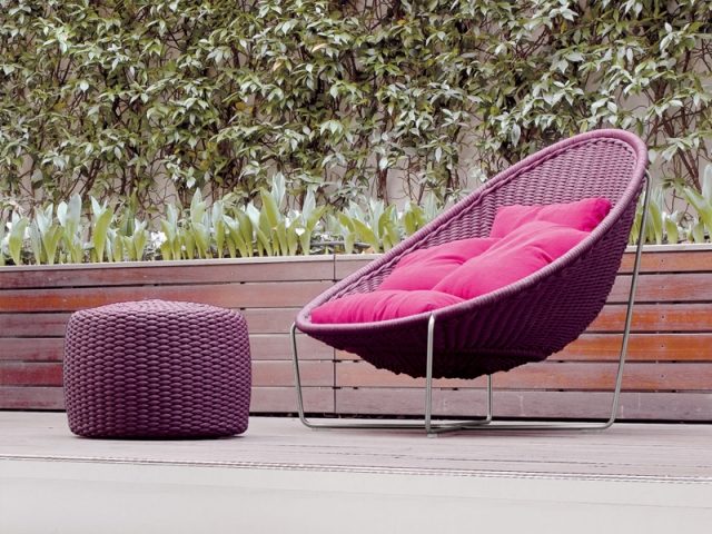 dizajnové záhradné kreslo ručne tkané fialové NIDO PAOLA LENTI
