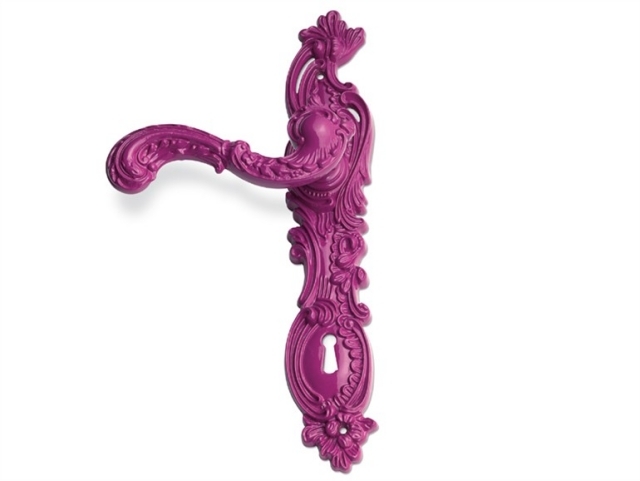 Dizajnová mosadzná kľučka na dvere žiarivá orchidea ROCOCO POP Enrico Cassina