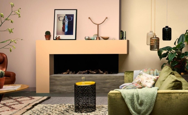 Teplé farby stien v obývačke - broskyňová a levandulová / ružová Farba-obývačka-obývacia izba-pastelové farby-ružové-nuansy