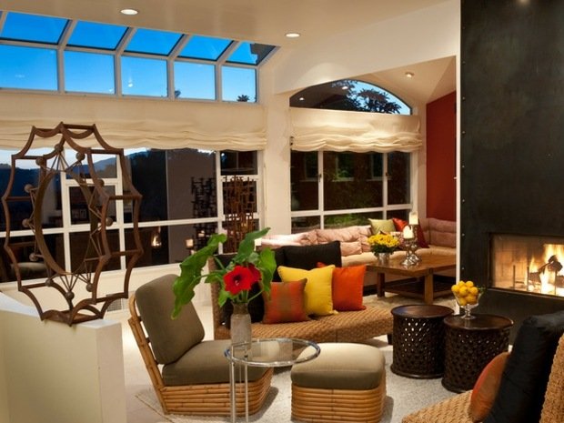 Stena oranžová terakotová farba Nábytok z prírodného dreva oranžovej terakotovej farby