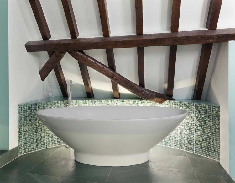 Mozaiková dlažba v zelenej farbe do malej kúpeľne Farby nápady kúpeľne mozaikové dlaždice zelená vaňa