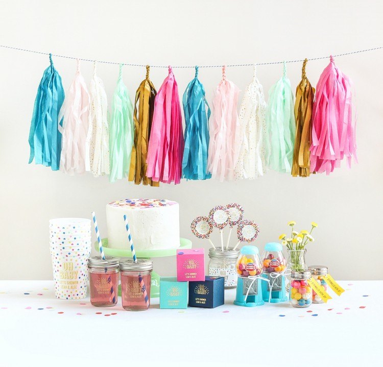 nápady na pestrú detskú sprchu kropia strapcový veniec