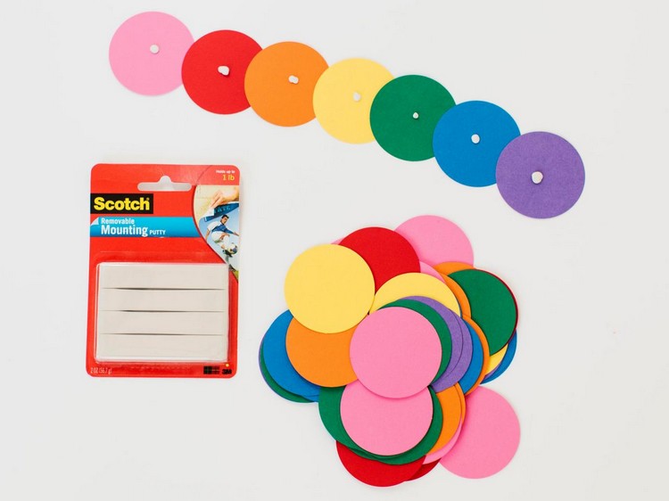 konfety papierová dekorácia na stenu