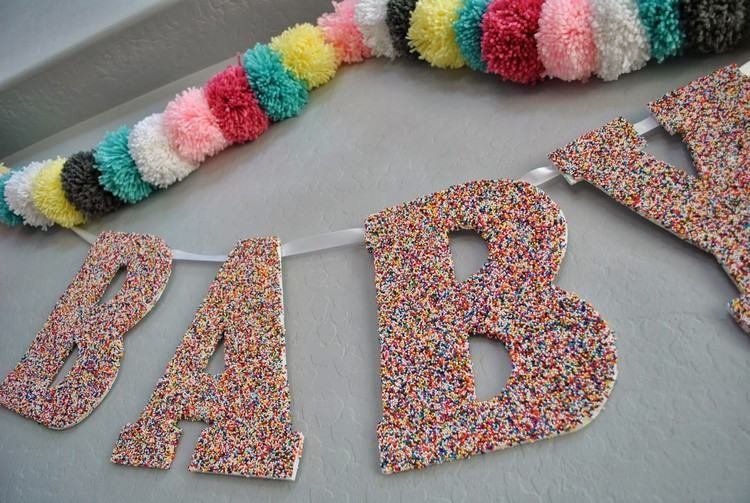 dekorácia na stenu pre dieťa girlanda pompony dekorácia pre bábätko