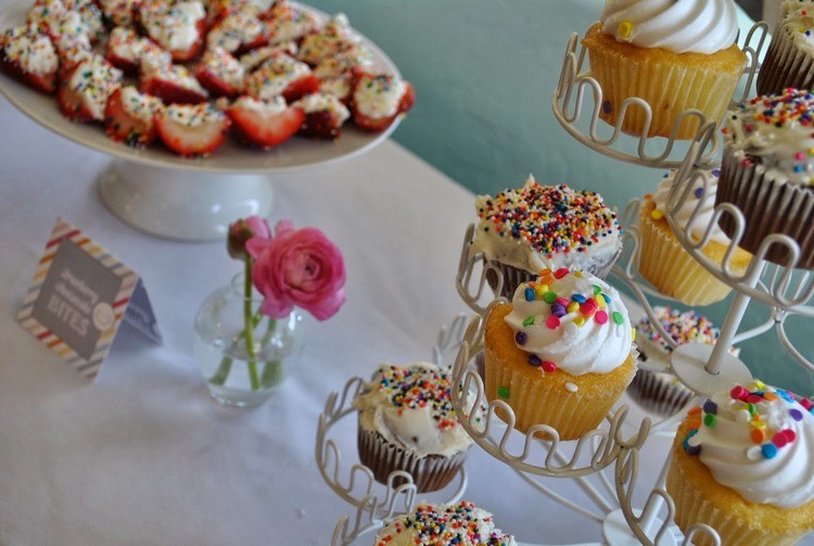 detská sprcha nápady farebné postrekovače tému dezertný stôl