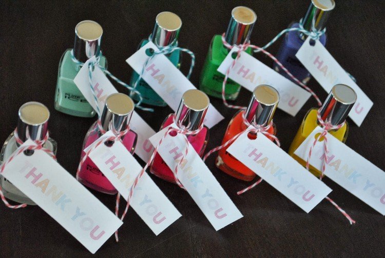 večierok uprednostňuje tému detskej sprchy cukrom posype farebné laky na nechty