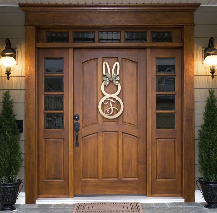 deco-easter-house-door-wood-rabbit-round-circle-monogram