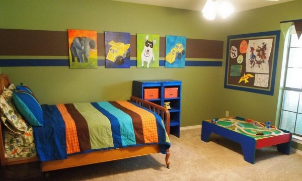 farebno-zeleno-modro-oranžovo-chlapčenská-izba-nápad