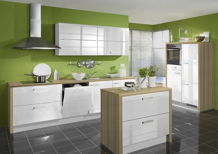 Farebné prevedenie-biela-kuchyňa-zelená-stena-farba-dosky na drevo