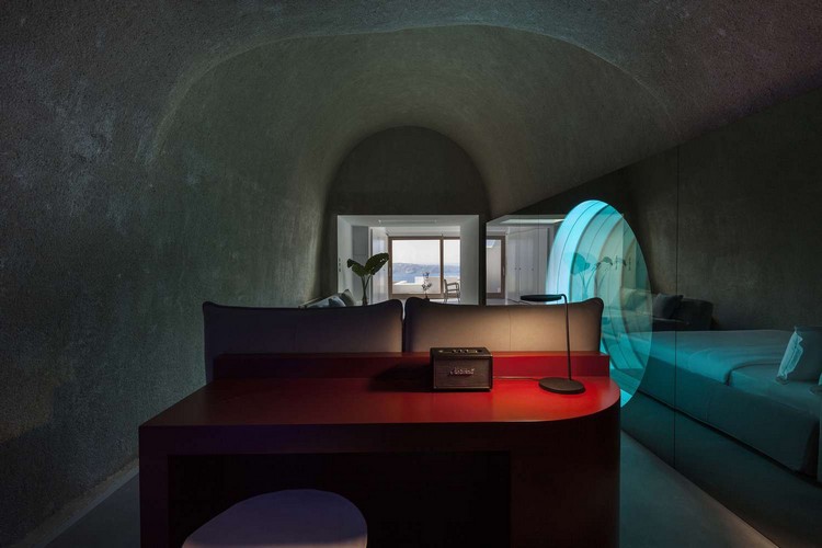 farebný svetelný efekt spálňa červený stôl