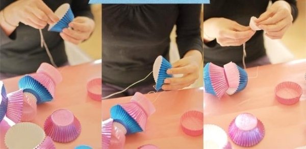 karnevalová výzdoba doma nápady urob si sám formy na košíčky fialová modrá karnevalová výzdoba pre domáce nápady urob si sám muffinfoermchen fialová modrá