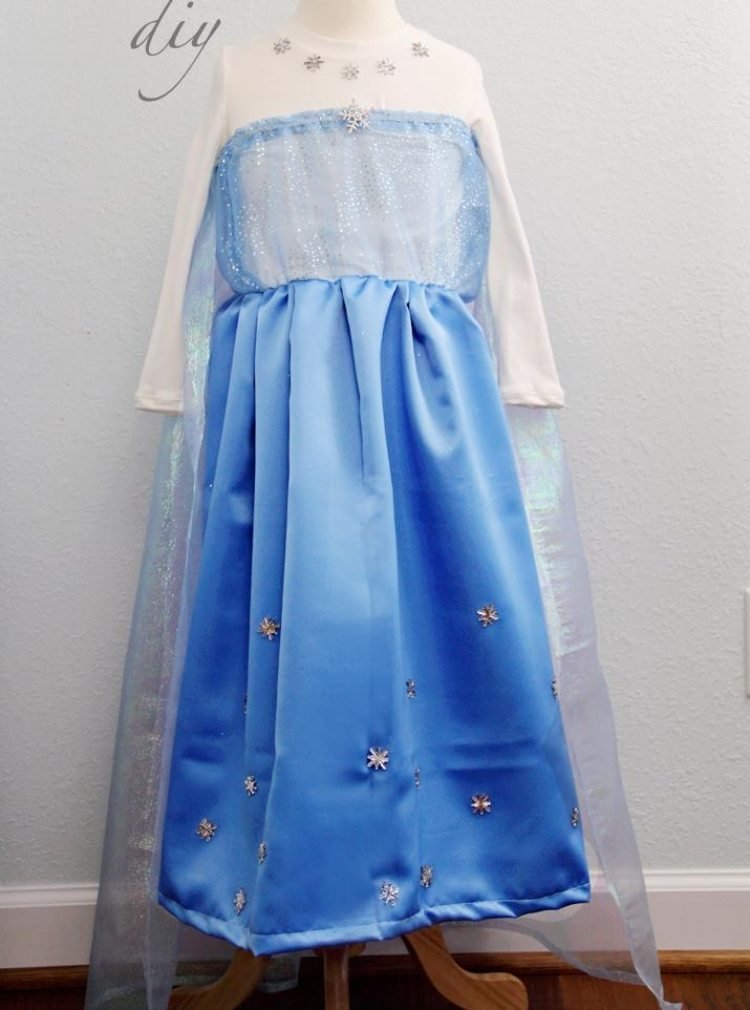 karnevalové kostýmy-deti-vyrobte si-ľadová kráľovná-elsa-šaty-návod na ušitie
