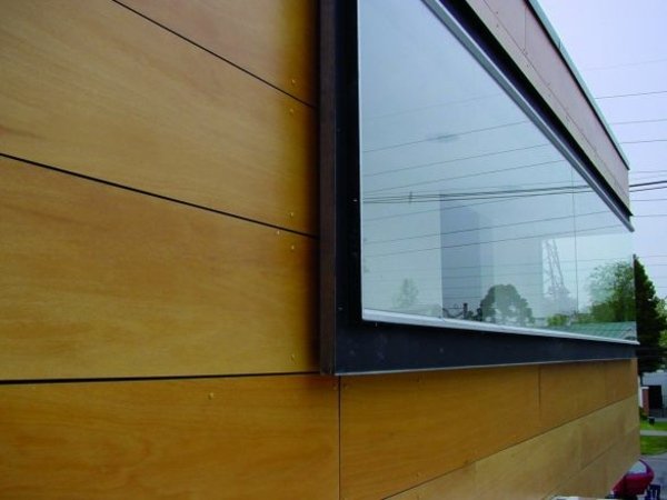 Drevené obkladové panely pripevňujú nity