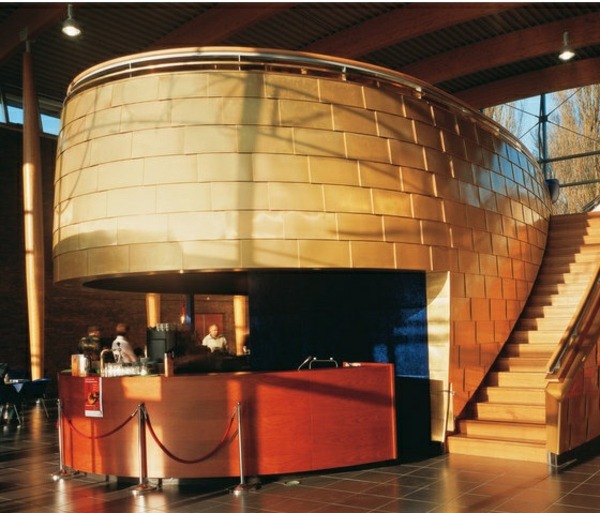 Príklad dizajnu medenej fasády Výrobca skupiny KME