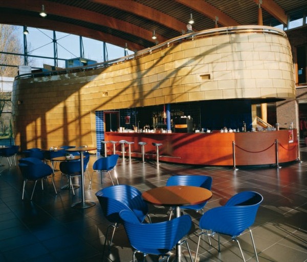 Nápad na dizajn medeného plechu pre interiérový dizajn