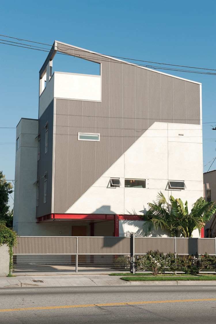 fasádny dizajn-príklady-vlnité profily-panely-kombinovať-moderná-architektúra-ulica