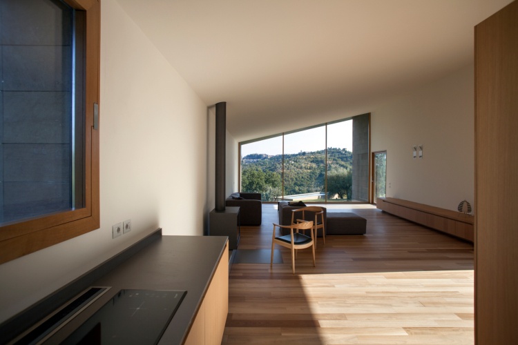 fasádne panely pieskovcový krb obývačka