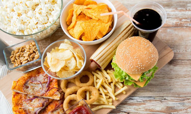 Jesť rýchle občerstvenie nás nenapĺňa