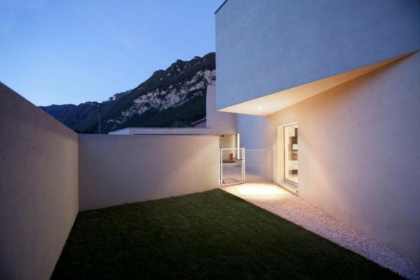 landscape-design-Riva-SanVitaleHouse