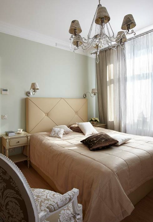 elegantná spálňa béžovo-hnedej farebnej schémy elegantná spálňa-béžovo-hnedá-farebná schéma
