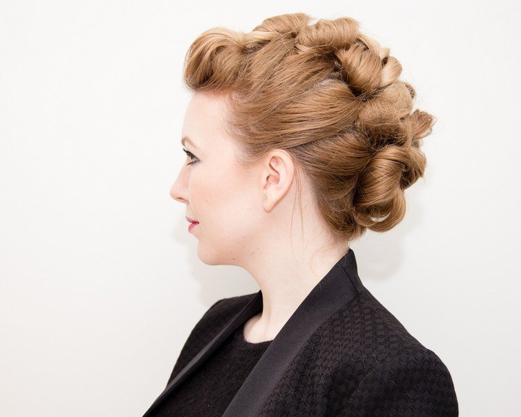 štýlový updo faux jastrab elegantný variant