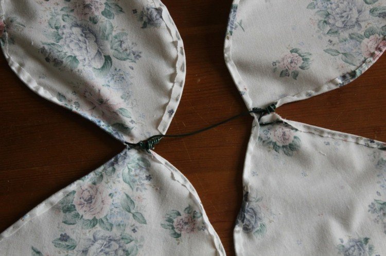 Rozprávkové krídla sú jednoduché víla krídla-drotár-krídla-kravata-textil-drotár-nápad-kostým-nápad