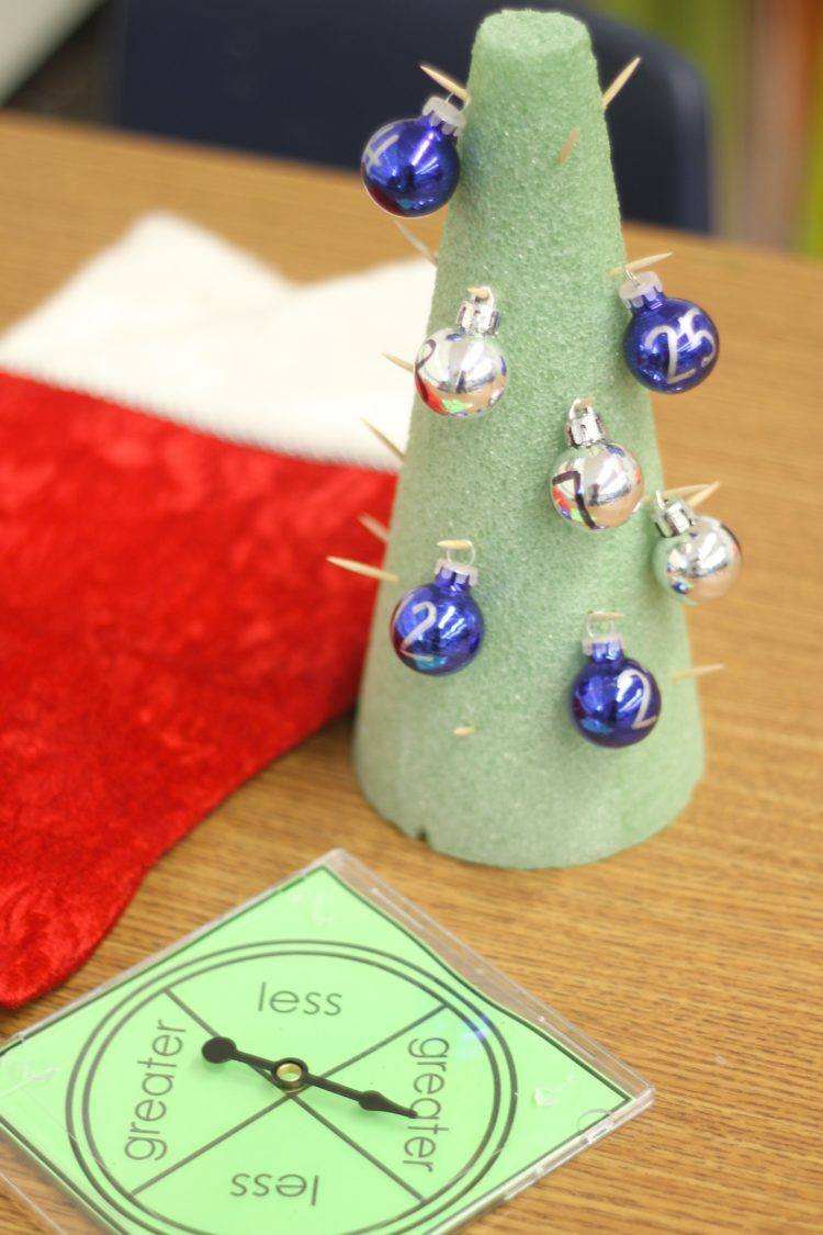 detské-penové-jedľové-špáradlo-závesné-zvončeky-podporujúce-jemnú motoriku