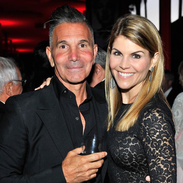 Lori Loughlin a manžel Mossimo Giannulli sa podieľali na škandále s úplatkami