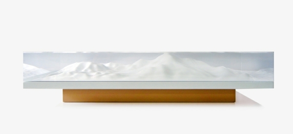 Horský stôl v modernom dizajne moderný dizajn štýlový doplnok interiéru