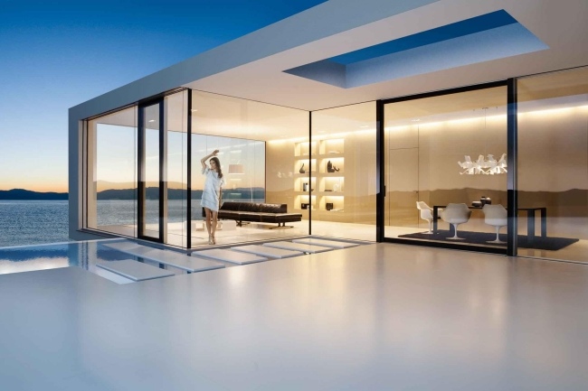 Okná a dvere od Josko all glass systems majú posuvné dvere