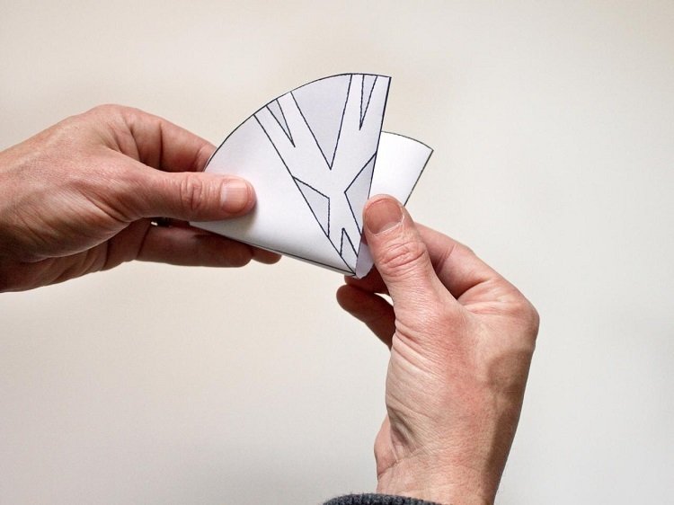 Okenné obrázky-vianočné drotárstvo-snehové vločky-skladanie-krok-3