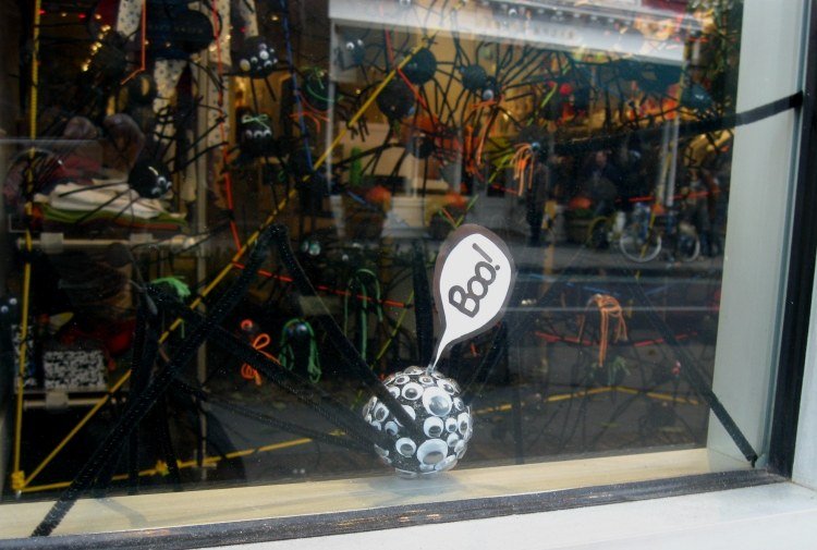 okenné dekorácie-jesenné-deti-drotári-halloween-spider-boo-krútiť-oko-čierne
