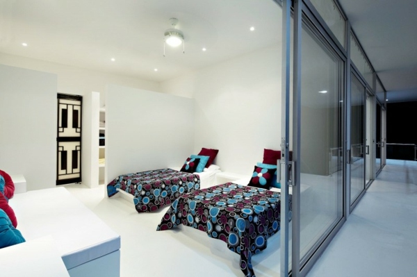 moderný-spálňový-farebný-prehoz