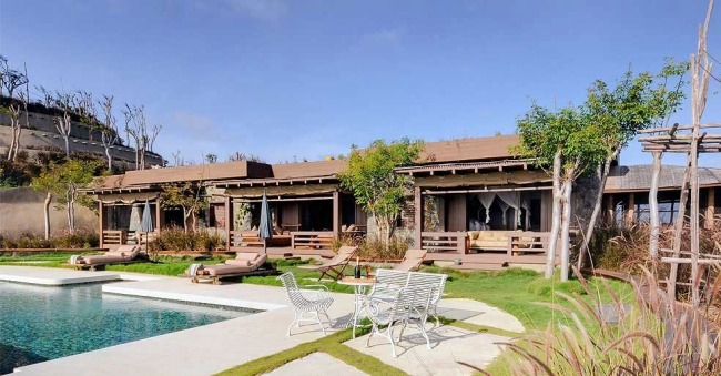 prázdninové vily v Karibiku opium mistique bazén terasa lehátka prázdninové vily karibik opium mistique bazén terasa ležadlá