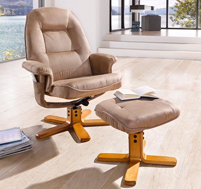 pohodlné, moderné kreslo do obývačky TV kreslo-V-kreslo s pohovkou moderné-TV-kreslo-v obývačke-V-relax-kreslo-taburetka-drevená podnož