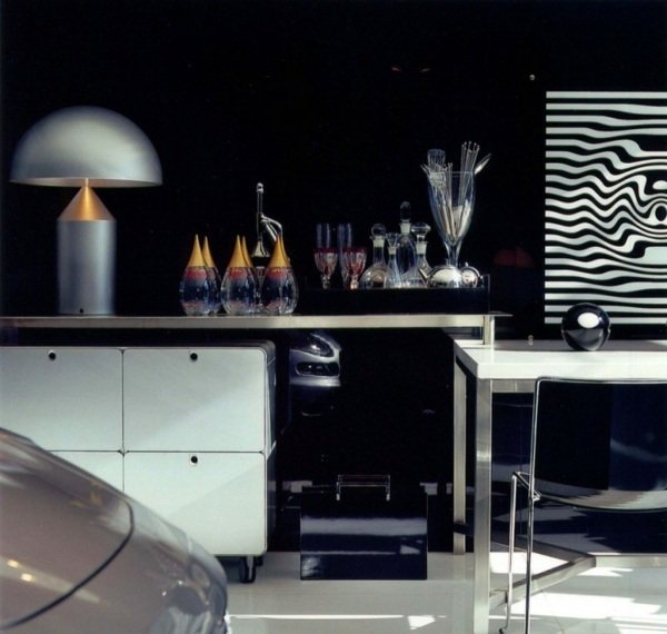 moderná čierna nástenná elegantná vnútorná garáž moderná čierna stena