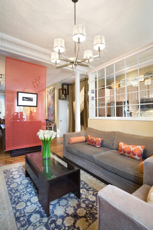 Systémy deliacich priečok tkanina-červená priehľadná-obývacia izba Tobin + Parnes Design-Enterprises Systémy deliacich stien nápady rozdeľovač miestností tkanina-červená priehľadnosť-obývacia izba