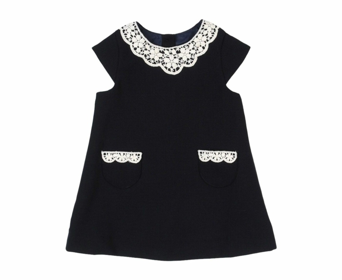 Čierne šaty zdobené bielou čipkou Detské oblečenie čipkované čierne biele šaty