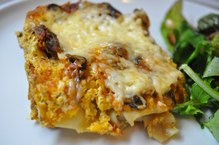 Lasagne s vlašskými orechmi a šampiňónmi ako vianočná večera sivé vlašské orechy-s-hubami-lasagne
