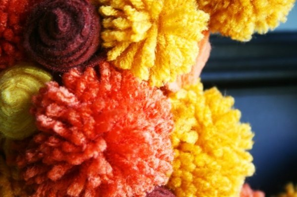 pom-pom-jesenný veniec-urob si sám