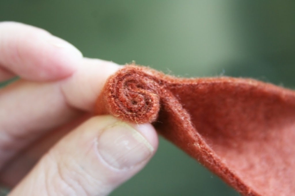 Zložte plstené ruže sami