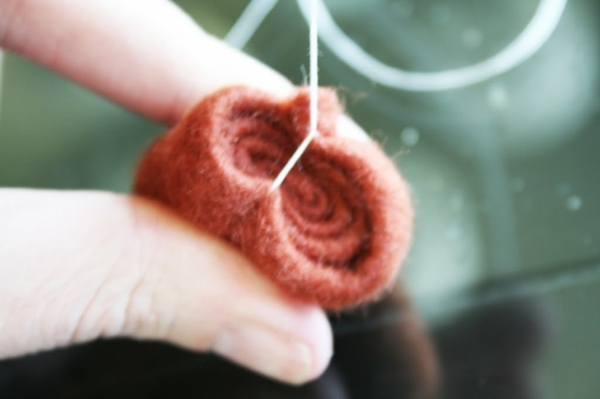 Ušite si vlastné plstené ruže
