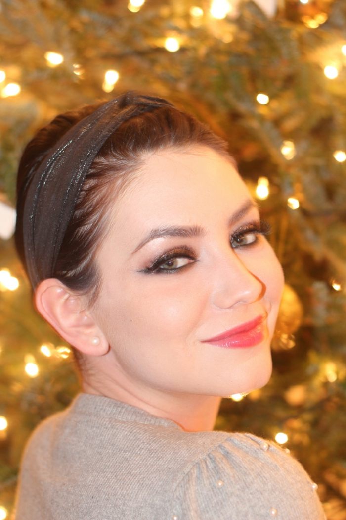 Vianočná nálada s vianočným líčením Vianočné líčenie-s-ružovým-leskom na pery