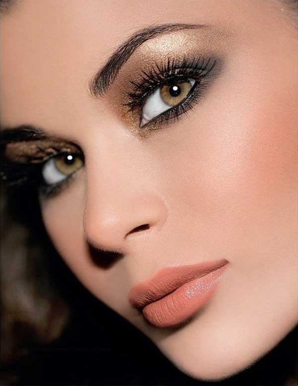 Vianočný večierkový make-up moderný 2013 ideen-zlaté trblietavé očné tiene lesk na pery